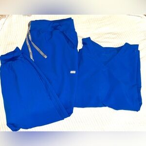 Maeven Momentum Jogger Scrub Set